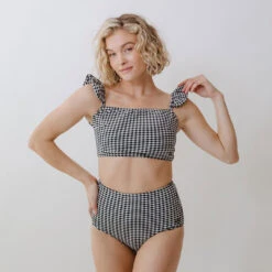 Hamptons Bella Crop, Black 20 Hamptons Bella Crop, Black -Fashion Swimsuit 369A0368