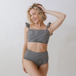 Hamptons High-Waisted Bottoms -Fashion Swimsuit 369A0372 4093624e 853b 46a8 b150 bbde4ef57fa7