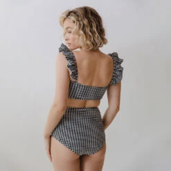 Hamptons Bella Crop, Black 21 Hamptons Bella Crop, Black -Fashion Swimsuit 369A0383