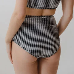 Hamptons High-Waisted Bottoms -Fashion Swimsuit 369A0383 b7c16a7b 779e 4001 8020 30a04fe917cf