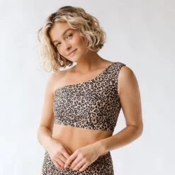 Pursuit Icon Swim Crop 15 Pursuit Icon Swim Crop -Fashion Swimsuit 369A6213