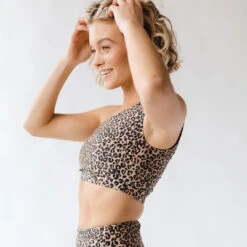 Pursuit Icon Swim Crop 16 Pursuit Icon Swim Crop -Fashion Swimsuit 369A6225