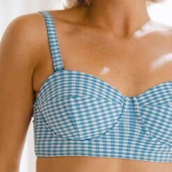 Hailey Crop, Bluebell 21 Hailey Crop, Bluebell -Fashion Swimsuit 369A7916final 5dc64ca7 3fd5 44f6 a39d 1a2b797afc75