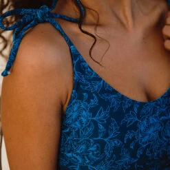 The Natalie One-Piece, Mykonos Navy -Fashion Swimsuit 369A8109final a3518e65 e29d 4bad a91f 71a0345de98b