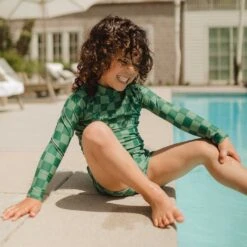 Mini Rash Guard And Shorts Set, Green Check -Fashion Swimsuit 369A9000final 45db782c 051d 4fcb 9978 e5042cec6f6c
