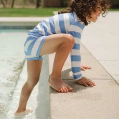 Mini Rash Guard And Shorts Set, Horizon Blue 15 Mini Rash Guard And Shorts Set, Horizon Blue -Fashion Swimsuit 369A9228finnal